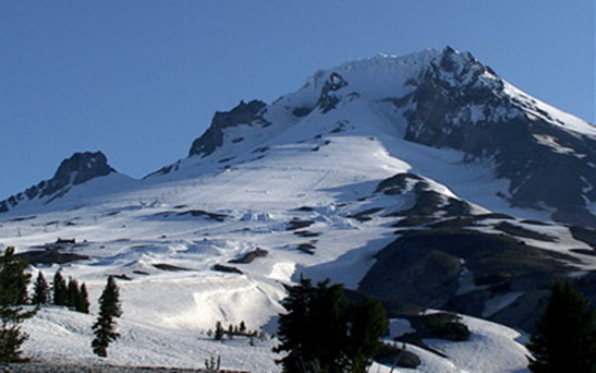 美国俄勒岗州Mt. Hood 滑雪滑板冬令营和春假营