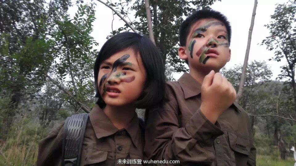 中国北京DE特种兵山地丛林野外生存训练营
